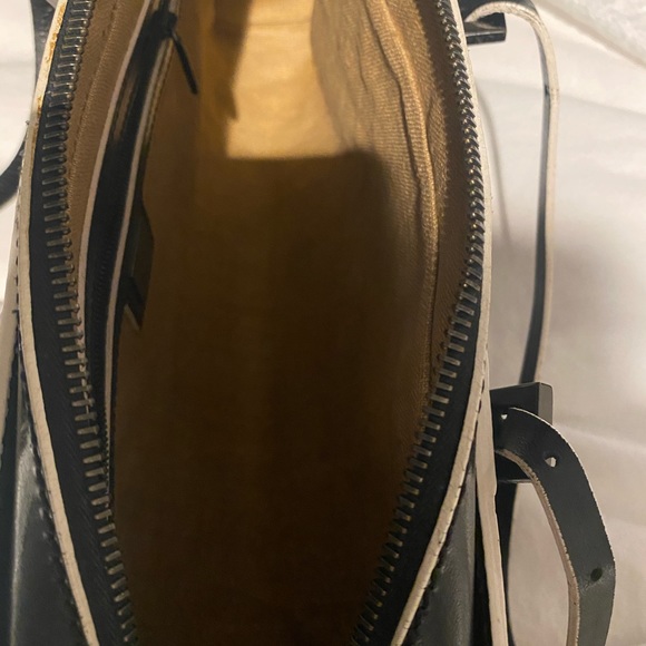 VGUC Fendi Zucchino lthr bag w/ hand painted trim! - Picture 5 of 6